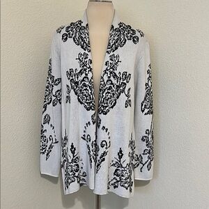 NWT Grace Elegant Black and White Women's Sweater S Small